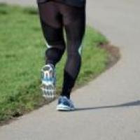 Deelnemers gezocht om een vragenlijst in te vullen over hardlopen en gezondheid van de knie