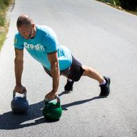 Vraag aan de sportarts: Ik doe al een tijdje crossfit. Normaal is de spierpijn met 2 of 3 dagen weg, maar nu ik door vakantie een tijdje niet heb getraind duurt dit 4 of 5 dagen. Kan het zijn dat de schildklier minder functioneert?