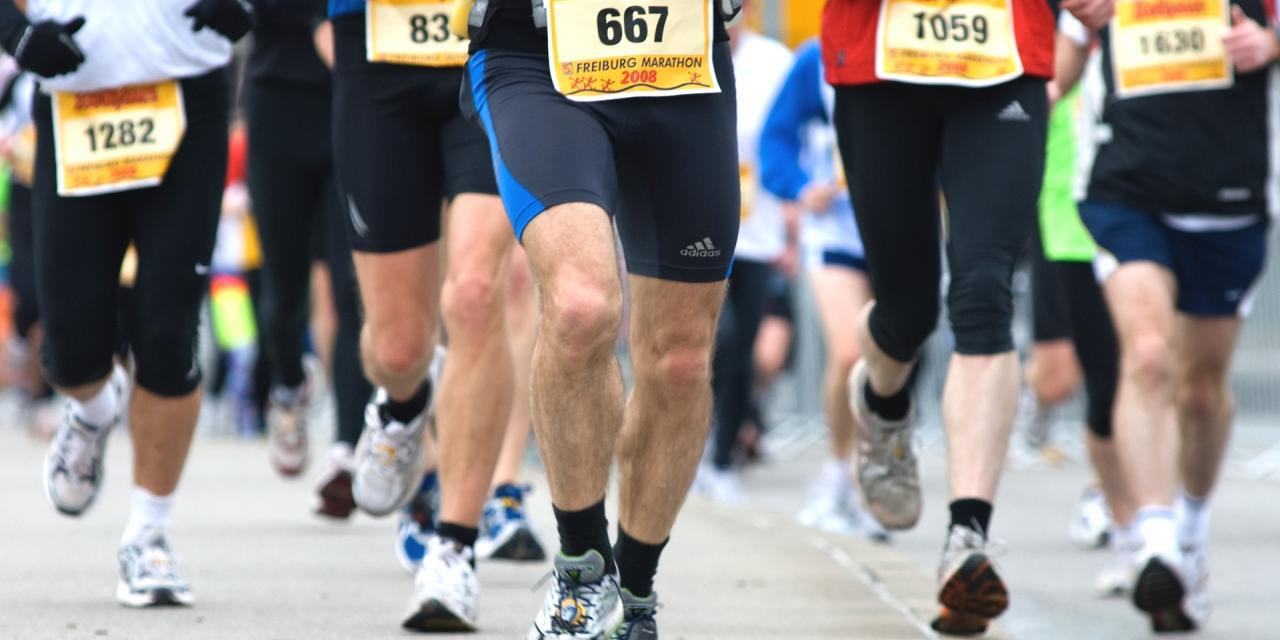 De ademhaling tijdens het hardlopen: Hijgend en puffend je hardlooprondje starten
